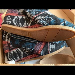 Toms Shoes - TOMS Desert Wedge in Black Jacquard 7W Toms Shoes - TOMS Desert Wedge in Black Jacquard 7W